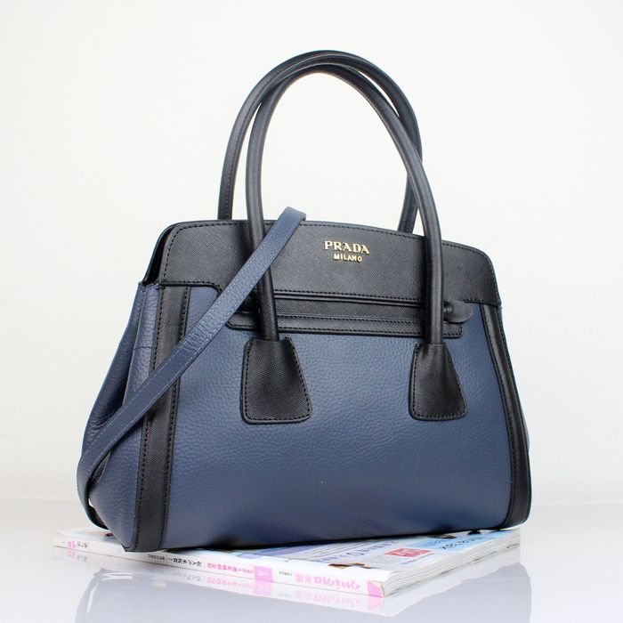 Prada borsetta in pelle di colore blu scuro e nero